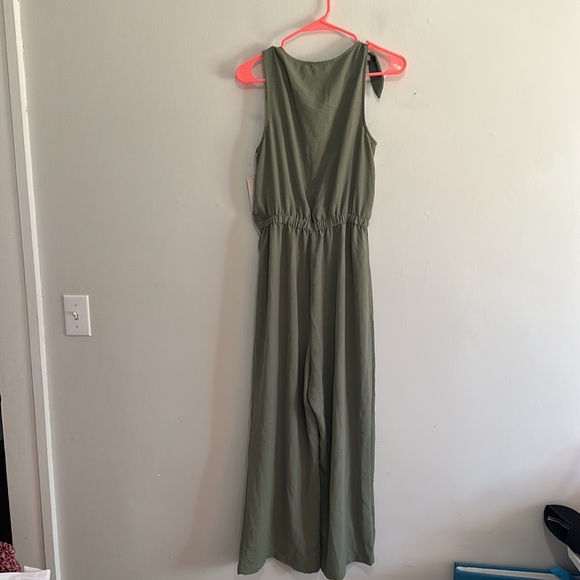 Inspired hearts olive green jumpsuit size medium - Picture 5 of 5